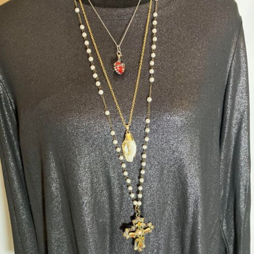 PP Host Pick Handcrafted Trpl Ncklce "Love, Peace, Faith" Heart, Crystal, Cross